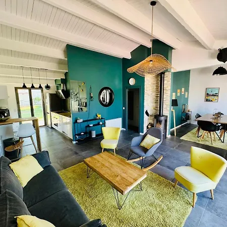 Maison 8 Personnes, Piscine Chauffee, Proche 度假居