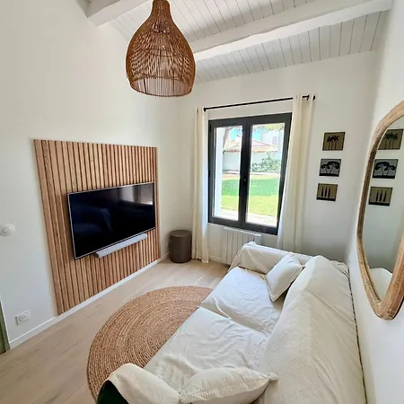 Maison 8 Personnes, Piscine Chauffée, Proche Сasa de vacaciones La Couarde-sur-Mer