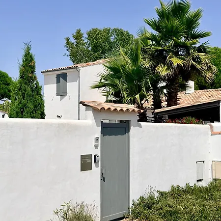 Maison 8 Personnes, Piscine Chauffée, Proche La Couarde-sur-Mer